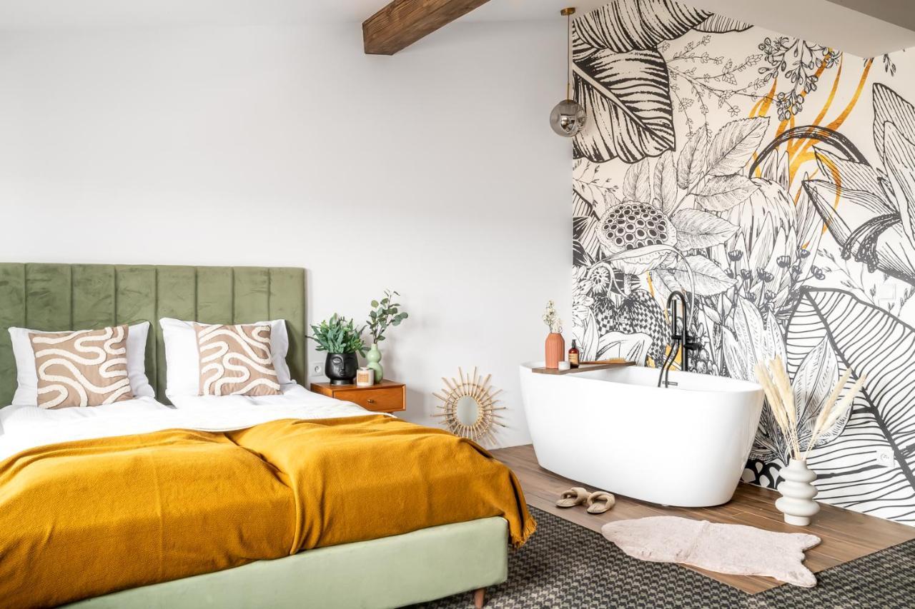 노비 타르그 Oberza Pod Roza Restauracja, Sauny, Jacuzzi B&B 외부 사진
