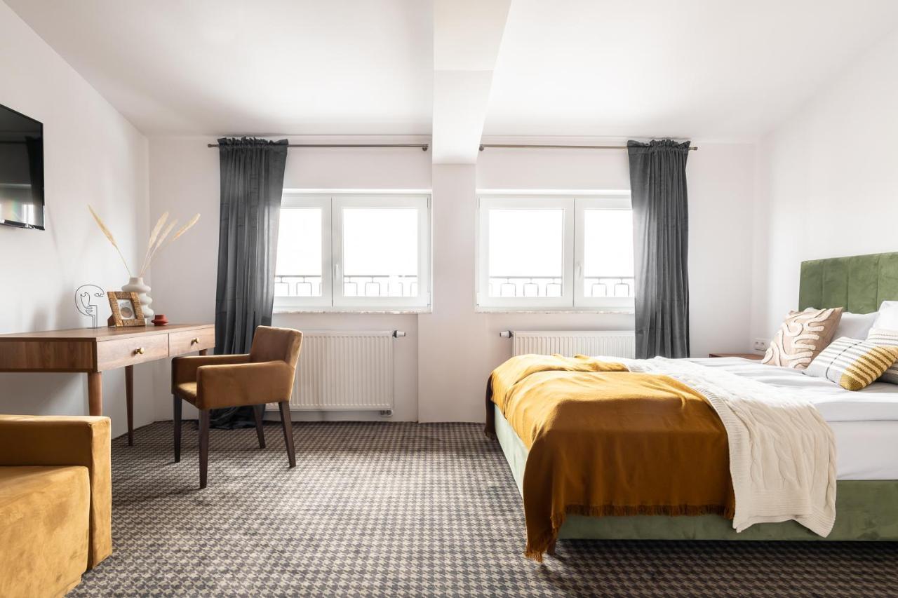 노비 타르그 Oberza Pod Roza Restauracja, Sauny, Jacuzzi B&B 외부 사진