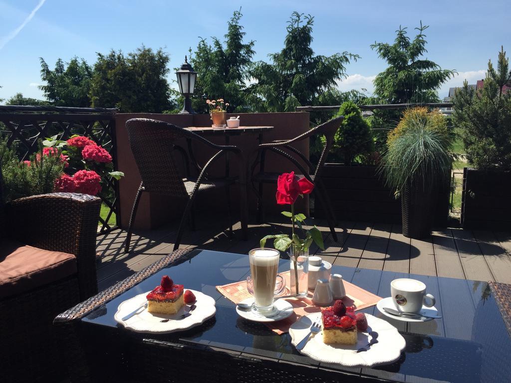 노비 타르그 Oberza Pod Roza Restauracja, Sauny, Jacuzzi B&B 외부 사진